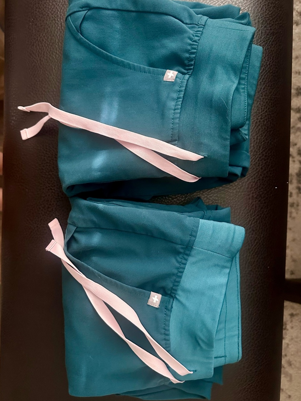 2 Pairs Figs Zamora Joggers Petite Length
